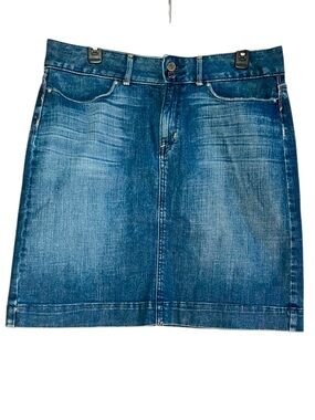 Banana Republic Denim Mini Skirt in Blue Women’s 12